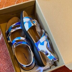 Trotters Blue and White Sandals
